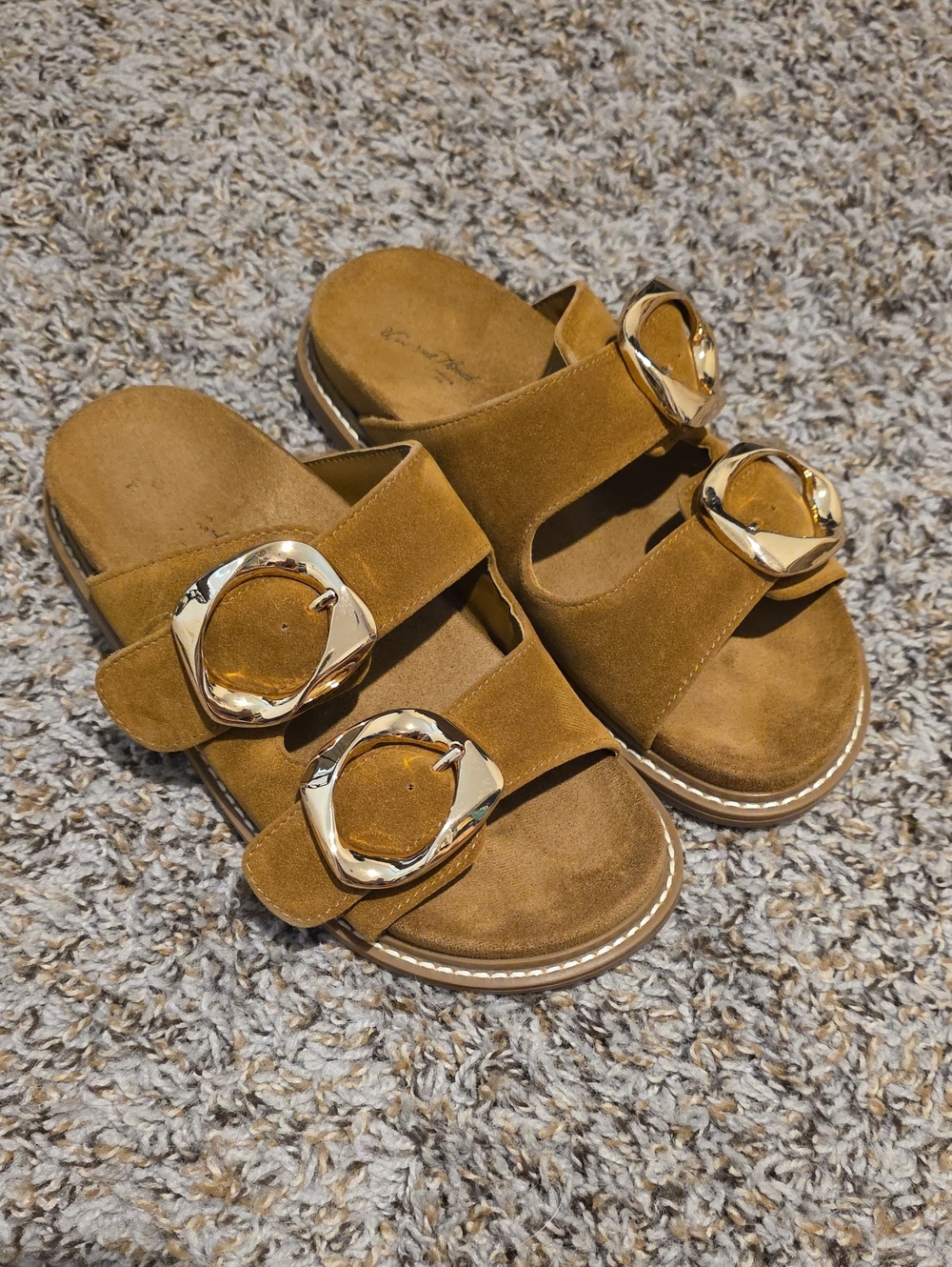 Universal Threads Faux Suede Gold Double-Buckle Slide Sandals in Camel Size 6